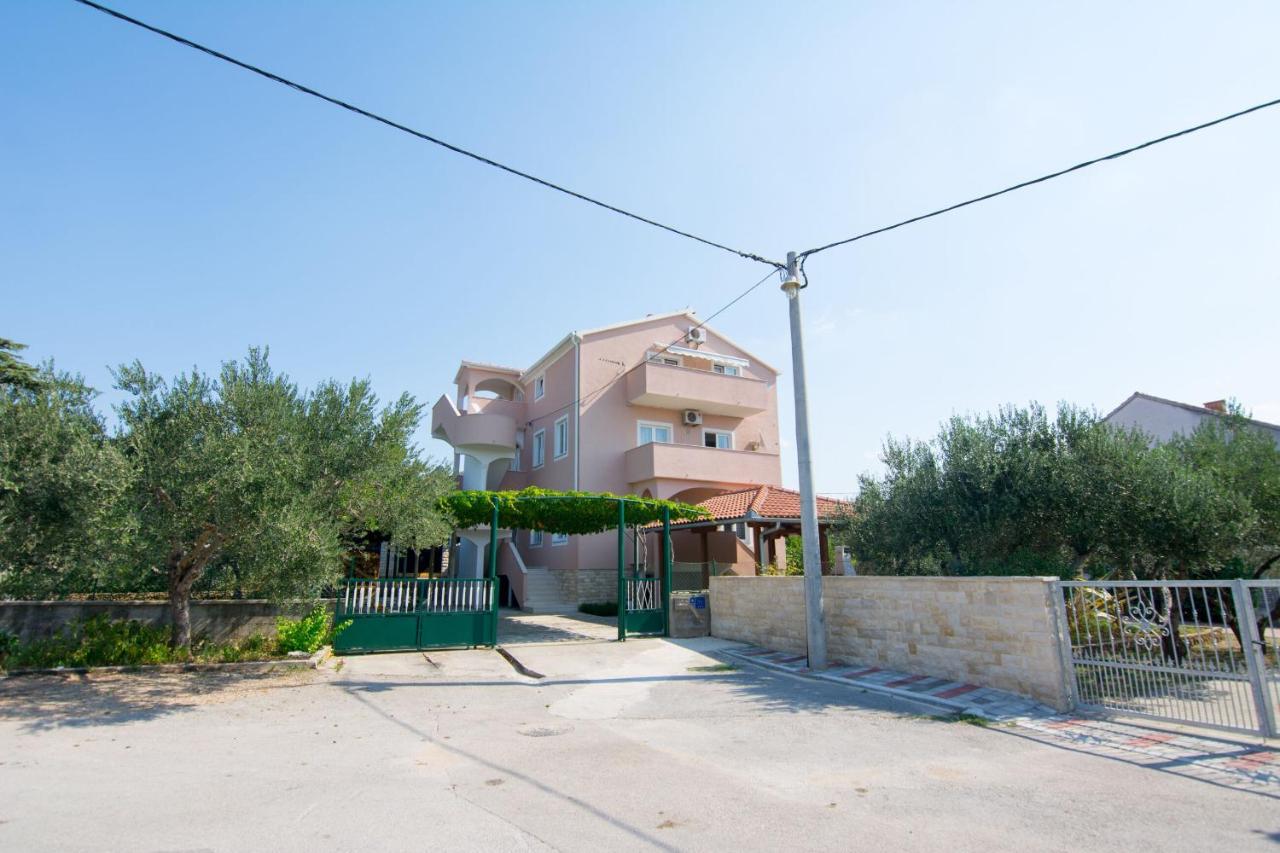 Apartment Lucija 비오그라드나모루 외부 사진