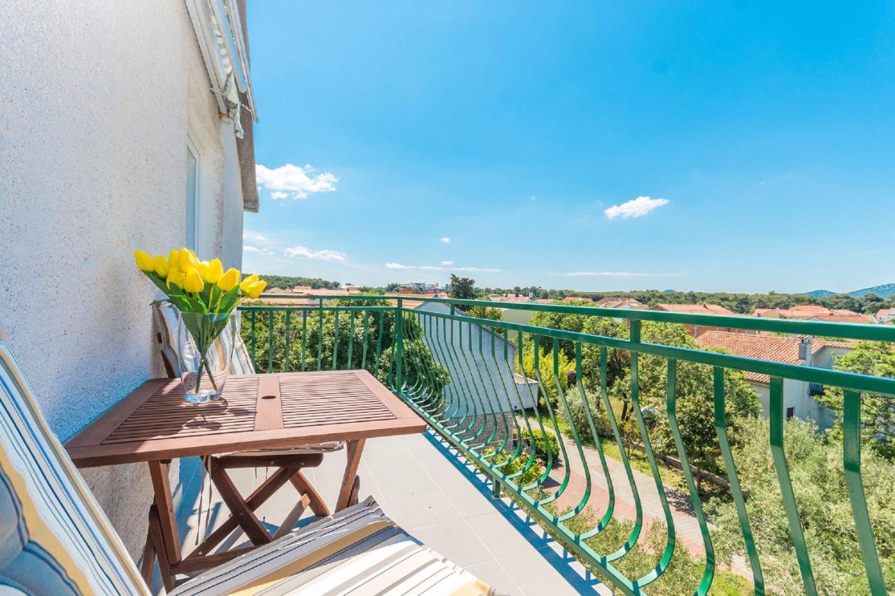 Apartment Lucija 비오그라드나모루 외부 사진